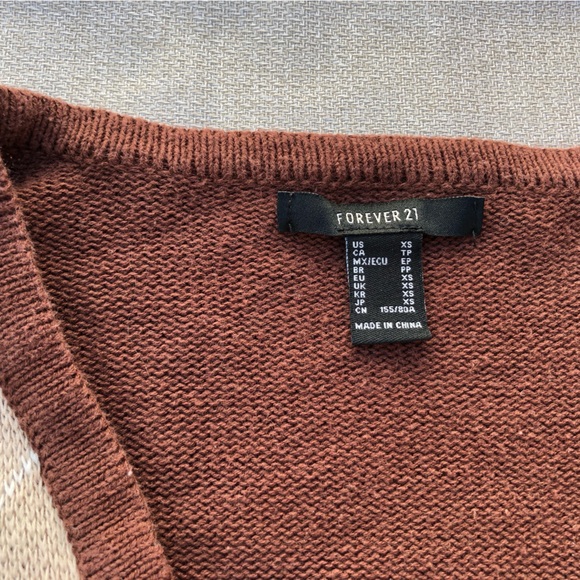 Forever 21 Cropped Cardigan Long Sleeve V-Neck Button Down Argyle Brown Size XS - Picture 2 of 12